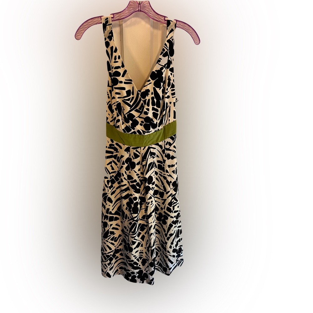 Ann Taylor sleeveless sundress in black and white midi length size 12
